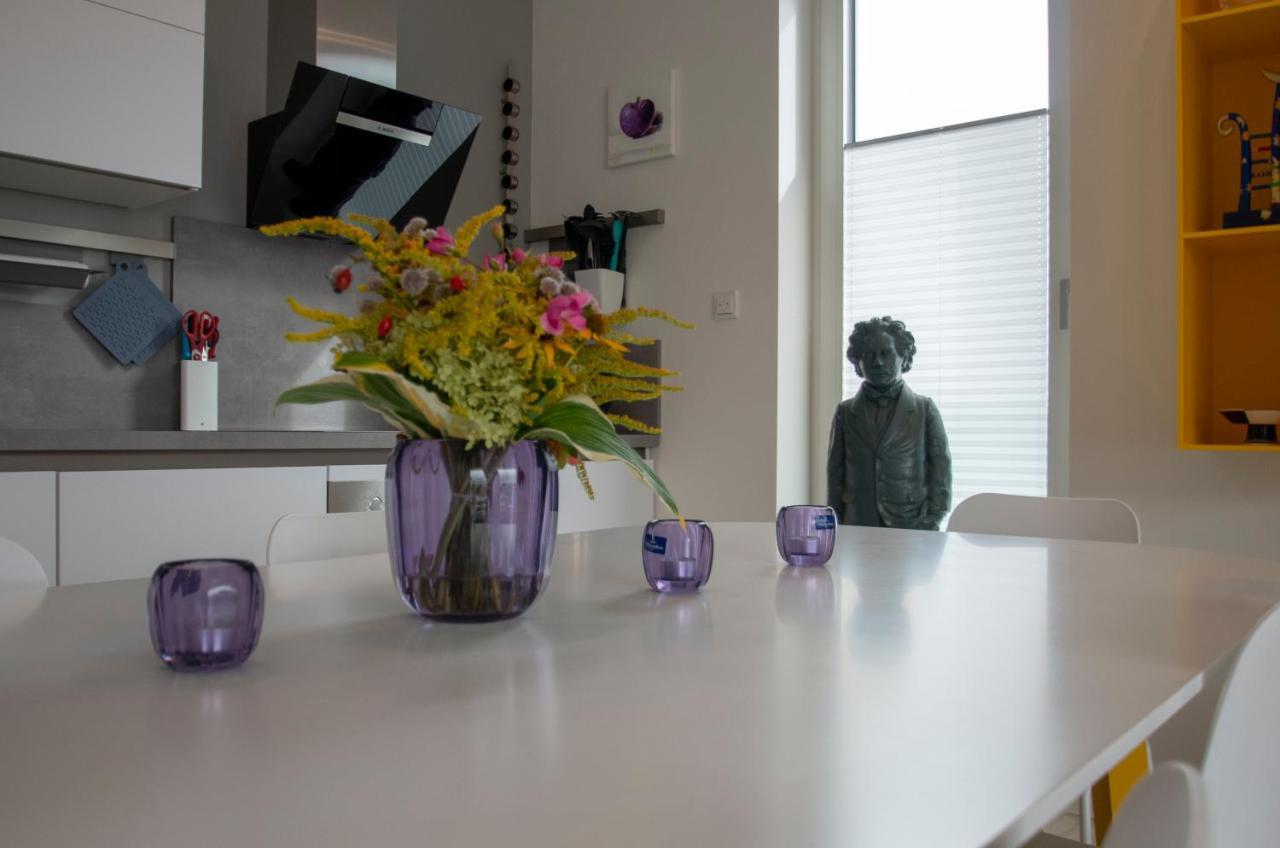Albert-Inn-Glowe - Barrierefrei & 3 Schlafzimmer & Coworking & Strandkorb-Saisonal & Sauna Im Haus & Fahrraeder Esterno foto