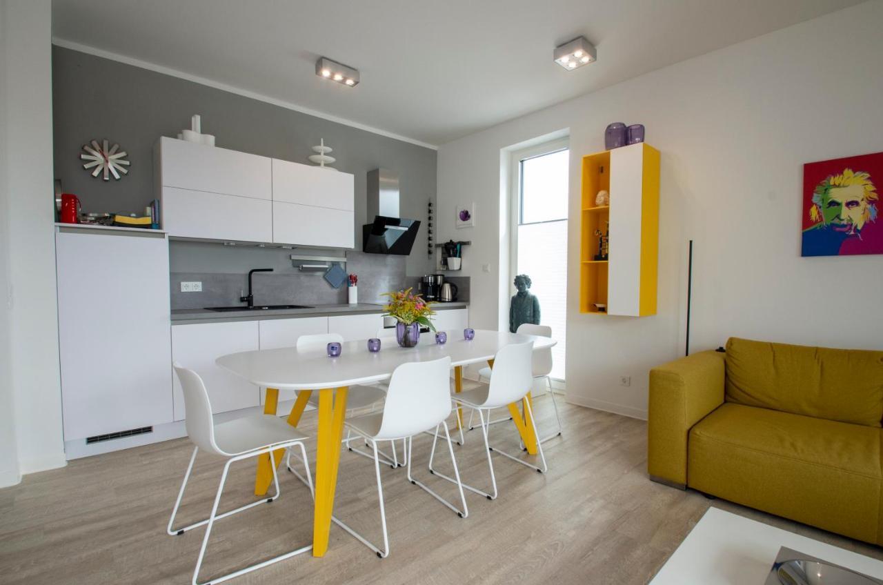Albert-Inn-Glowe - Barrierefrei & 3 Schlafzimmer & Coworking & Strandkorb-Saisonal & Sauna Im Haus & Fahrraeder Esterno foto