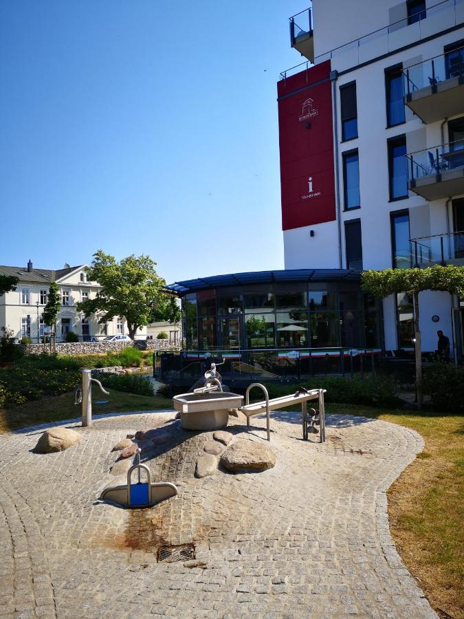 Albert-Inn-Glowe - Barrierefrei & 3 Schlafzimmer & Coworking & Strandkorb-Saisonal & Sauna Im Haus & Fahrraeder Esterno foto